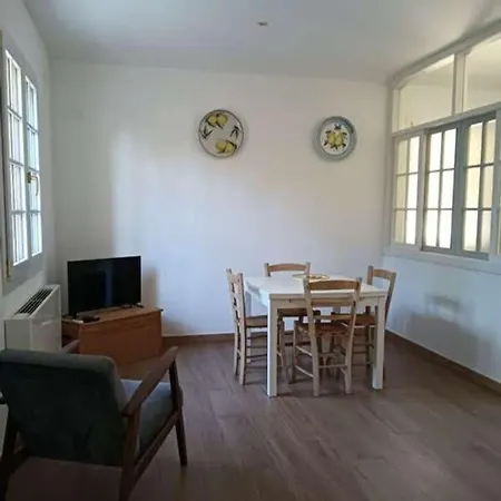 La Casa Di 8 Nyaraló Modica